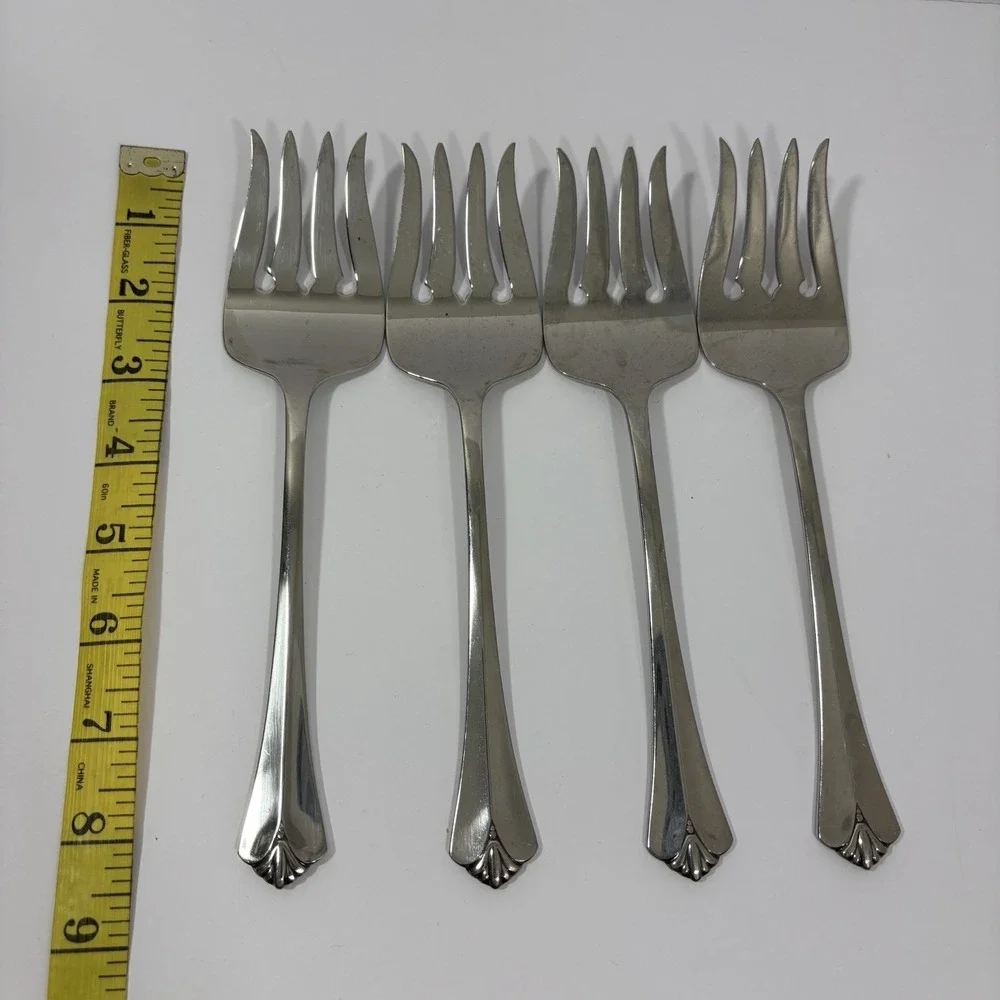 Oneida Westgate Royal Crest Set of 4 Cold Meat Fork USA Made